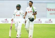 শেষ ওভারে উইকেট হারিয়েও স্বস্তিতে টাইগাররা