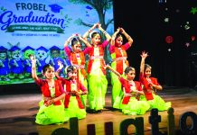 ফ্রোবেলে প্রি-স্কুল গ্রেজুয়েশান সম্পন্ন