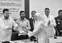 হাটহাজারীতে বিতর্ক প্রতিযোগিতার পুরস্কার বিতরণী অনুষ্ঠান