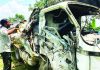 সিগন্যাল অমান্য করে পালাতে গিয়ে বাসের সাথে পিকআপের সংঘর্ষ