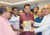 এমপি সুফিয়ানের সাথে মাইজভাণ্ডারী গাউসিয়া হক কমিটি সূর্যগিরি আশ্রম শাখা নেতৃবৃন্দের মতবিনিময়