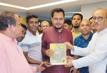 এমপি সুফিয়ানের সাথে মাইজভাণ্ডারী গাউসিয়া হক কমিটি সূর্যগিরি আশ্রম শাখা নেতৃবৃন্দের মতবিনিময়