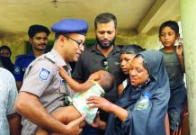 শিশুটি ফিরে পেল মায়ের কোল