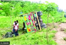 রডবোঝাই ট্রাক উল্টে নিহত ১৫