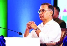 নির্ভয়ে নিরপেক্ষভাবে কাজ করুন