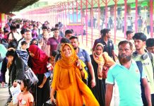 ঈদের ছুটি শেষ, অফিস-আদালতে ফিরছে প্রাণচাঞ্চল্য