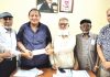 মোরশেদুল আলম কাদেরীর পরিবারের পক্ষ থেকে আঞ্জুমান মুফিদুল ইসলামকে অনুদান