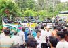 মায়ের কোল থেকে ছিটকে পড়ে শিশুর মৃত্যু, উপড়ে গেল বাসের চাল