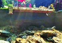 কক্সবাজারে কালভার্ট নির্মাণকালে পাহাড় ধস, ২ শ্রমিক নিহত