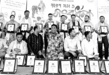 নলুয়া দ্বিজেন্দ্র লাল কারণ স্কুলে স্মরণ সভা ও সংবর্ধনা অনুষ্ঠান