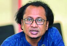 দিল্লি বিমানবন্দরে তথ্য উপদেষ্টাকে জিজ্ঞাসাবাদ, ভারতীয় দূতকে তলব