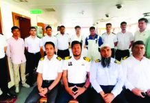 চরম মানসিক ও আর্থিক সংকটে পারস্য উপসাগরে আটকা পড়া নাবিকরা