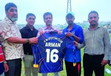 কে এম স্পোর্টিং ক্লাবের জার্সি উন্মোচন