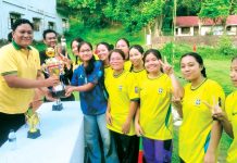 চন্দ্রঘোনা খ্রীষ্টিয়ান হাসপাতালে নার্সিং শিক্ষার্থীদের প্রীতি ফুটবল ম্যাচ