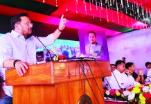 ৩০ লাখ কোটি টাকা ঋণের বোঝা নিয়ে যাত্রা শুরু করেছিল সরকার : ভূমি প্রতিমন্ত্রী