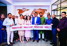 জিইসি মোড়ে মেন্টরস চট্টগ্রামের দ্বিতীয় শাখা উদ্বোধন