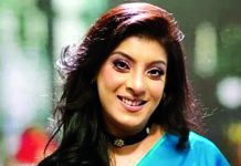 মিউজিক ভিডিওতে মৌ
