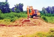 মাটি-বালু ব্যবসায়ীদের নজর এখন সর্তা খালে