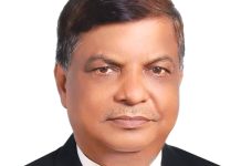 বসবাসের জন্য টাইটান!