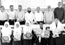 সীতাকুণ্ডে দুর্নীতি বিরোধী বিতর্কপ্রতিযোগিতা ও পুরস্কার বিতরণ