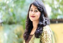 শাহরুখ খানের শুটিং সেটে সুমাইয়া শিমুর ক্যারিয়ার শুরু