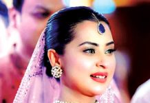 বিয়ের সাজে মুগ্ধতা ছড়ালেন বুবলী