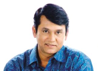 অভিনয়ে আজিজুল হাকিমের সুবর্ণ জয়ন্তী