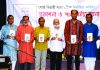 কবিতা নিভৃতের আয়নায় দেখা যায় চুপচাপ ঝরে পড়ে অঝর শব্দমালা