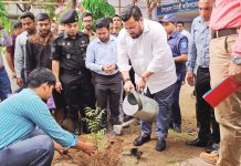 সরকার কথায় নয় কাজে বিশ্বাসী