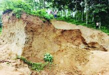 মীরসরাইয়ে পাহাড় কাটার সময় মাটিচাপায় কিশোর নিহত