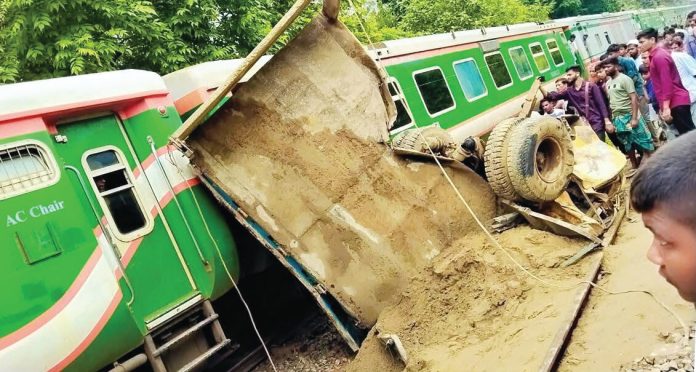 mirsarai rel accident 000
