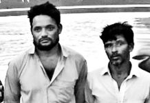 পতেঙ্গায় চোরাই কয়লা সয়াবিন ও সরিষা দানাসহ দুই চোরাকারবারি আটক