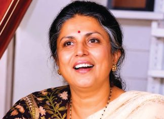 আকাশ অজানা তবু… খাঁচা ভেঙে উড়ে যায় পাখি