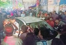 চেরাগী মোড়ে নিয়ন্ত্রণ হারিয়ে ফুটপাতে কার, ৪ পথচারী আহত