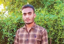 বন্যায় আটকে পড়া বন্ধুকে দেখতে যাওয়ার পথে দুর্ঘটনায় মৃত্যু
