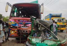 বাসের ধাক্কায় দুমড়ে-মুচড়ে গেল দুই সিএনজি; চালক নিহত