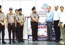 বন্যার্তদের পাশে বিজিএমইএ’র মানবিক সহায়তা অব্যাহত