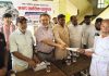 বাঁশখালীতে বন্যাদুর্গতদের মাঝে খুলশী ক্লাবের ৬ লাখ টাকা নগদ সহায়তা
