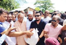 সরকার সর্বোচ্চ দায়বদ্ধতা নিয়ে বন্যার্ত মানুষের পাশে রয়েছে