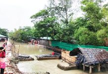 নামছে পানি, ভেসে উঠছে বন্যার ক্ষতচিহ্ন