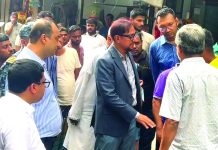 শহরটাকে তোমরা শেষ করে দিচ্ছ, আর মানুষ সারাক্ষণ মেয়রের দোষ দেয়