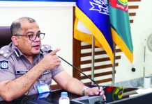 নগরবাসীর সমস্যার কথা শুনে তাৎক্ষণিক ব্যবস্থা নেওয়ার নির্দেশ সিএমপি কমিশনারের