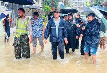 নগরবাসীকে জলাবদ্ধতা থেকে বাঁচাতে সমন্বিতভাবে কাজ করছি