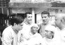 চকবাজার থানা বিএনপির খাদ্যসামগ্রী বিতরণ