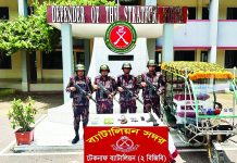 টেকনাফে ইজিবাইকে মিলল ১০ কোটি টাকার আইস, অস্ত্র ও গুলি