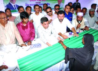 ঘর-ফসল হারানো মানুষের পাশে থাকবে চট্টগ্রাম জেলা পরিষদ