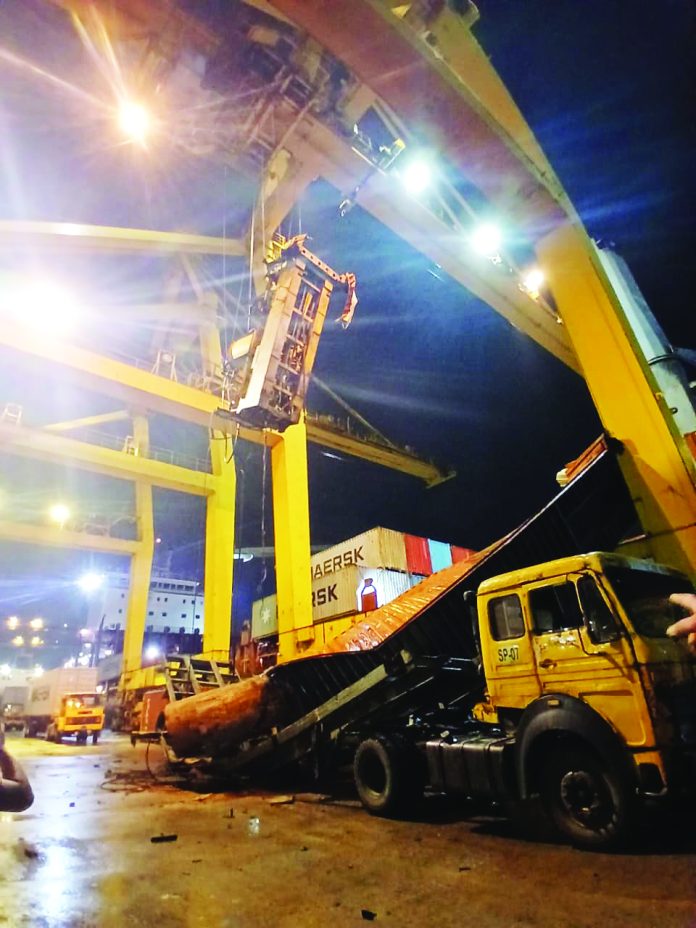 Gantri Crane Bondor