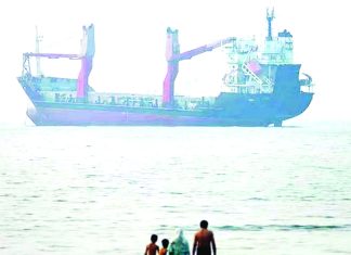 হরমুজ, জব্দ সম্পদ নিয়ে আলোচনাতেই শেষ হল যুক্তরাষ্ট্র-ইরান দোহা বৈঠক
