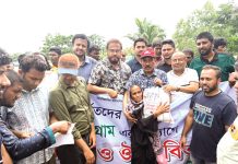 বাঁশখালীতে বন্যাদুর্গতদের মাঝে ড্যাবের খাবার ও ওষুধ বিতরণ