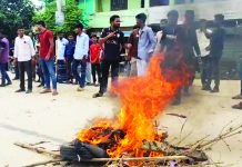 ফটিকছড়ির তিন ইউনিয়নে মানববন্ধন, সড়ক অবরোধ